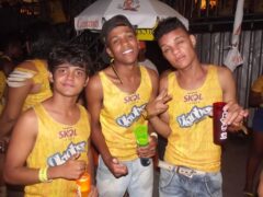 Oktober 10 Anos
